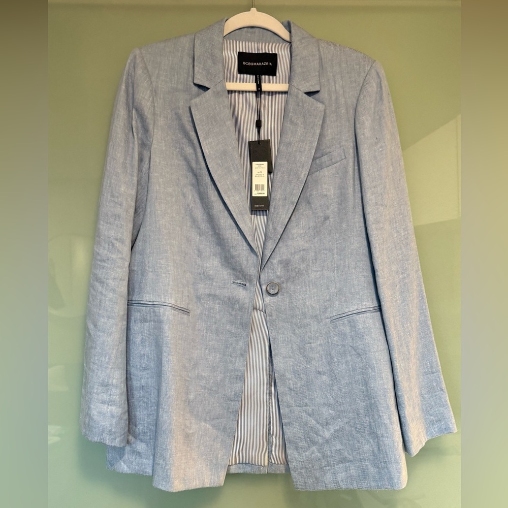 BCBGMAXAZRIA linen & cotton blue chambray blazer, Size Medium (NWT)